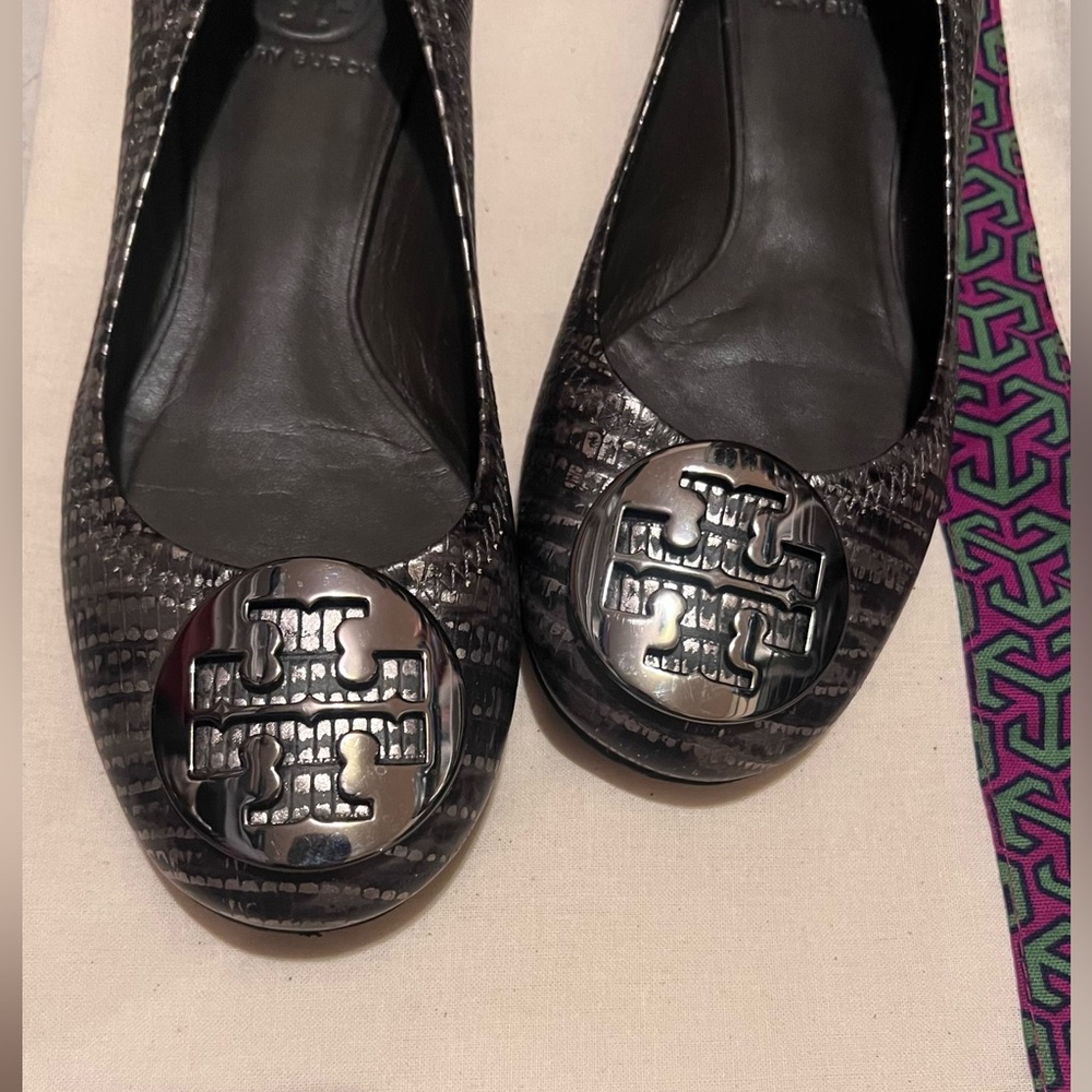 Tory Burch Metallic Silver Python Flat Shoes, 5.5 - image 8